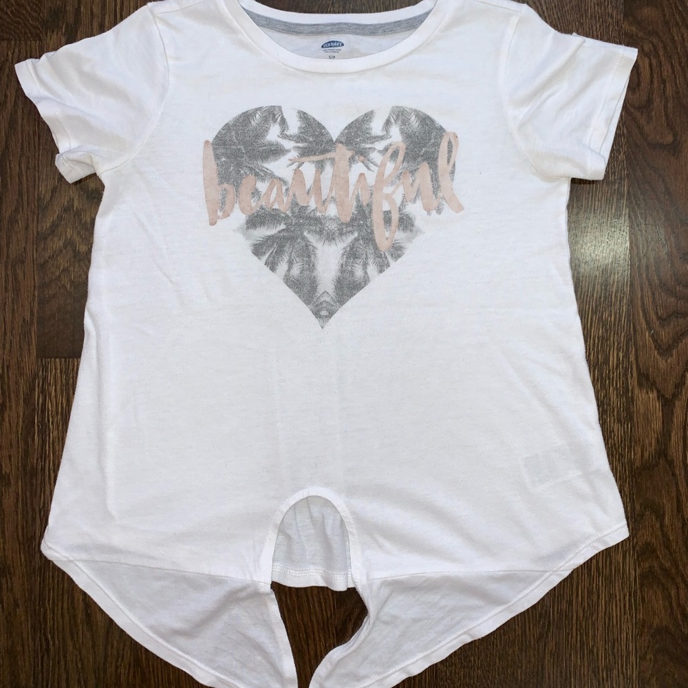 Girls Tee with a knot at the bottom.